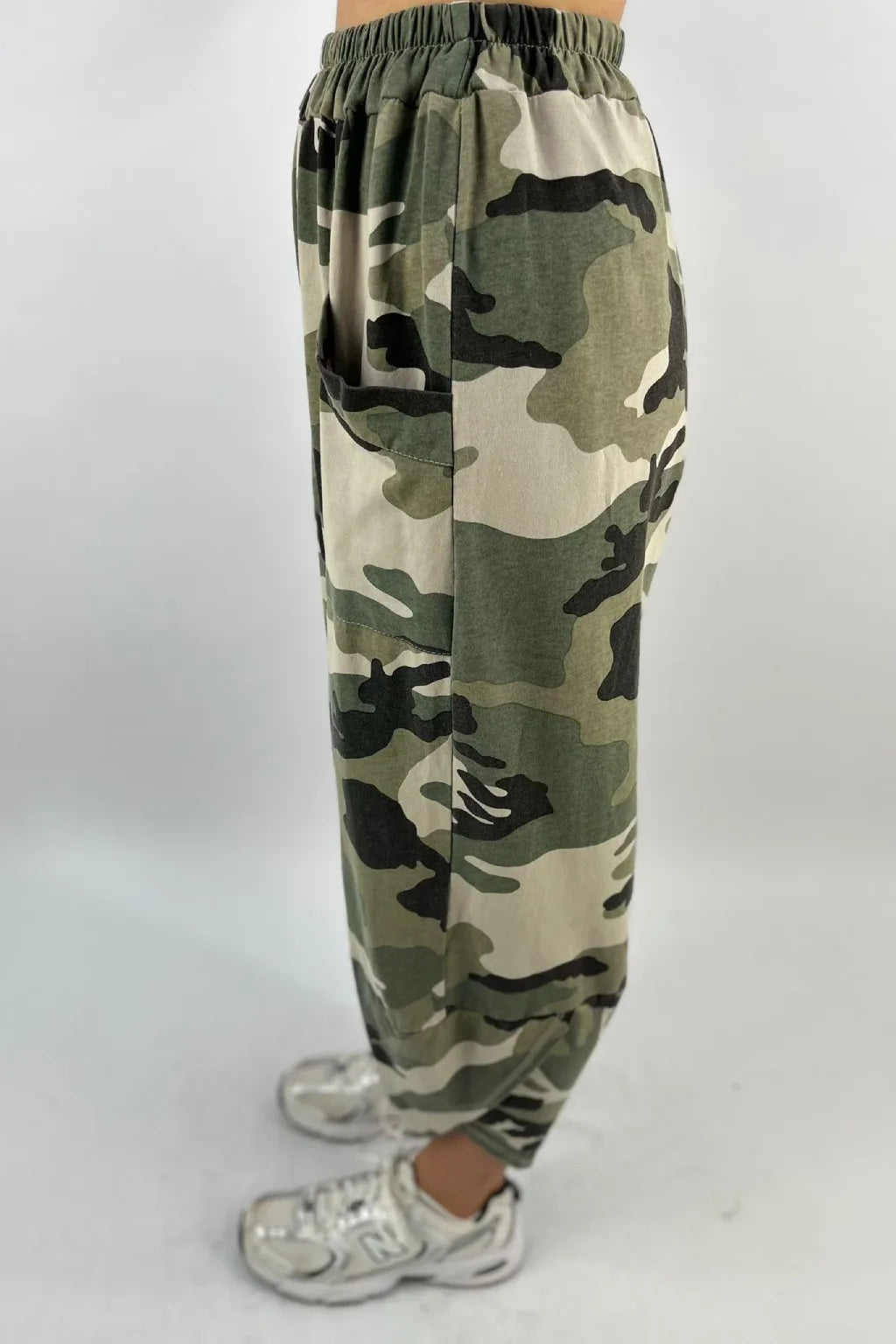 Made in Italy Camouflage Pocket Front Trouser