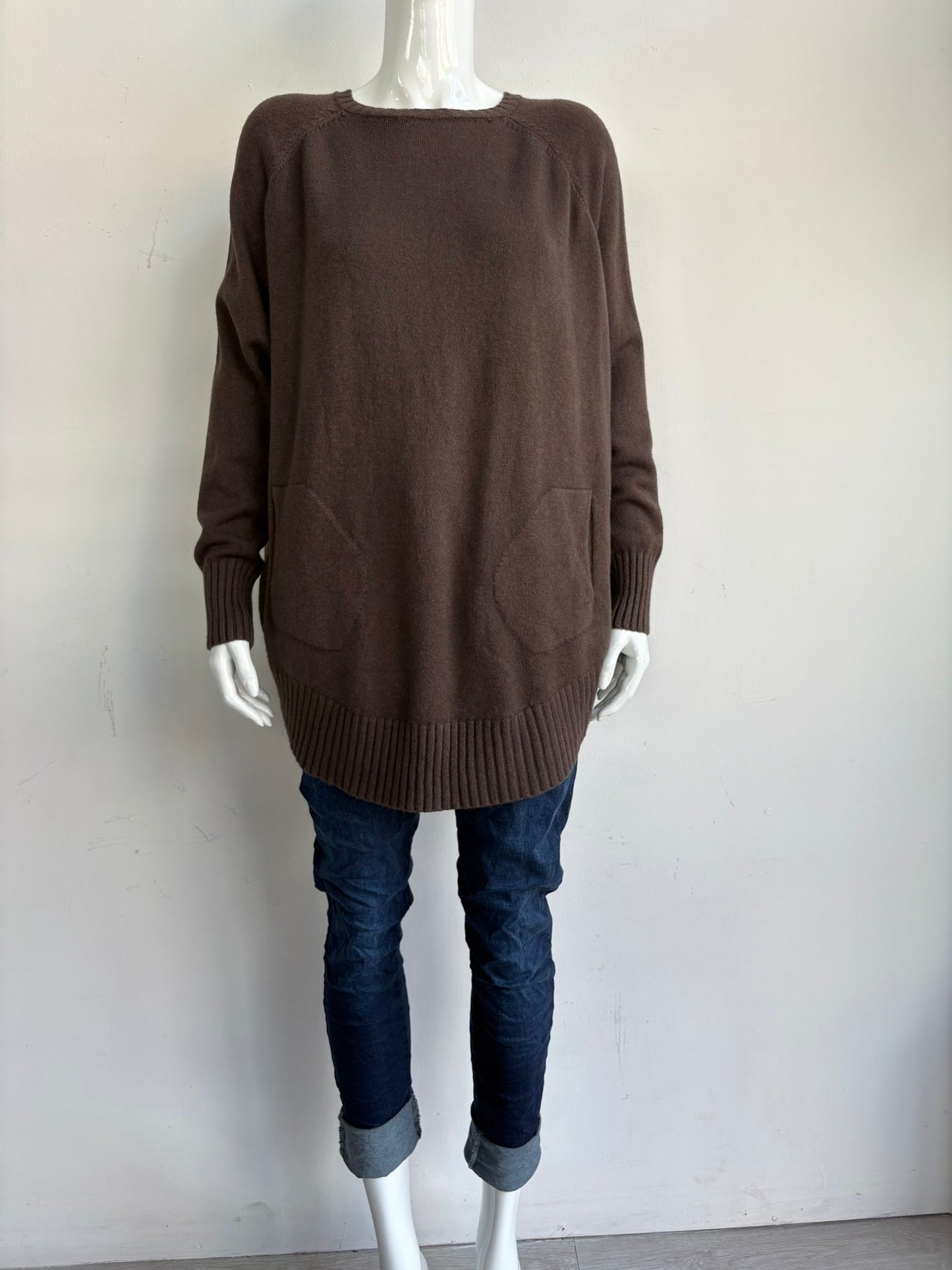 Made in Italy Soft Circle Bottom Knit