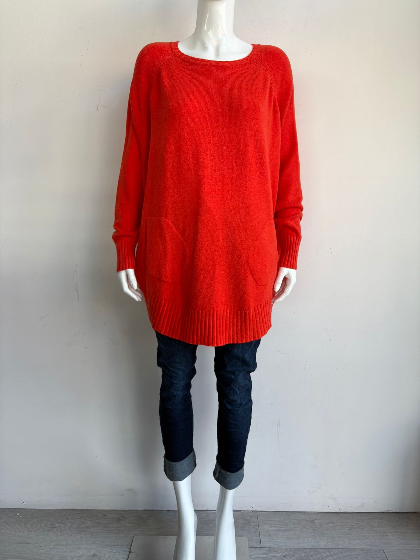Made in Italy Soft Circle Bottom Knit