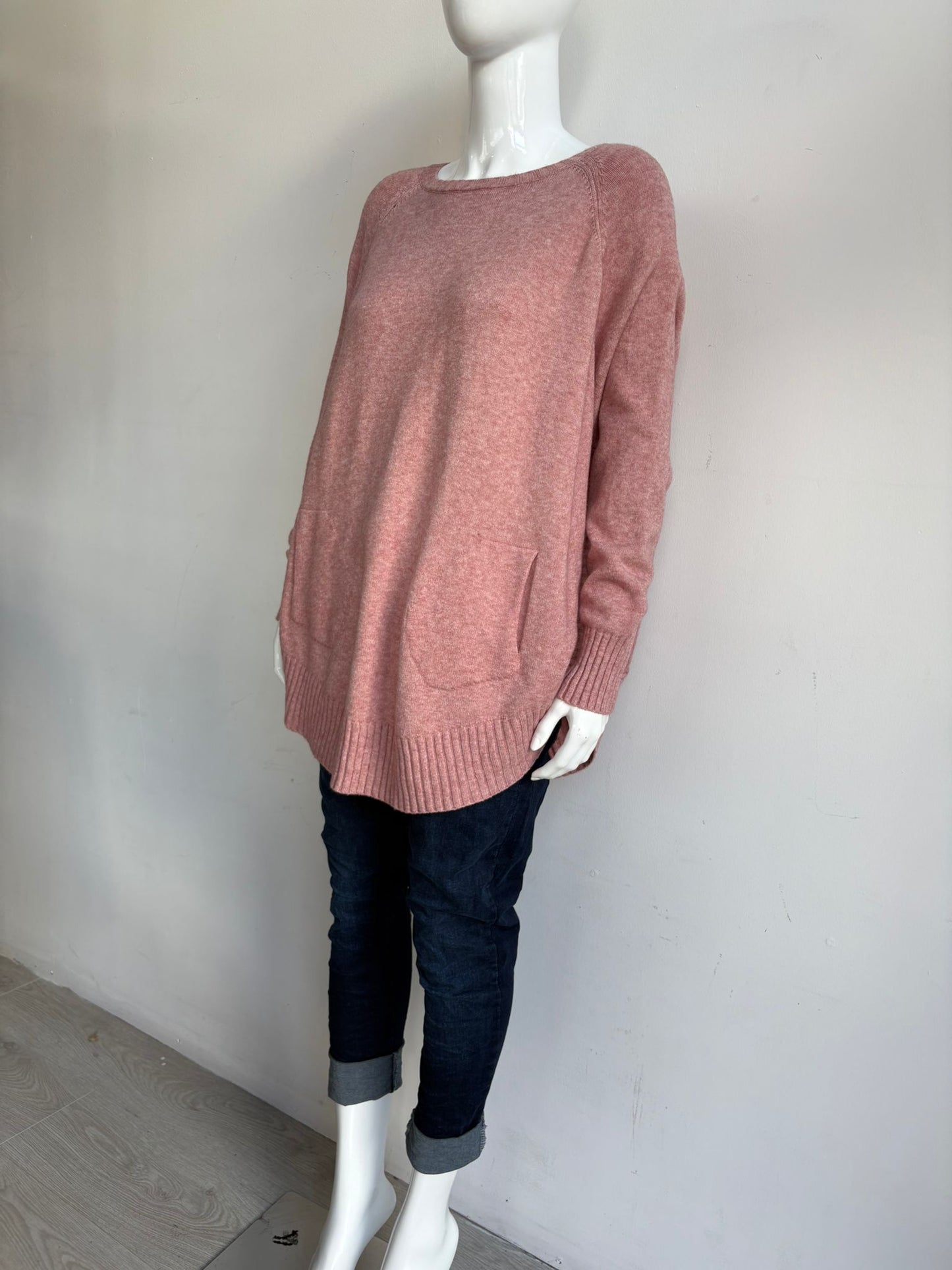 Made in Italy Soft Circle Bottom Knit