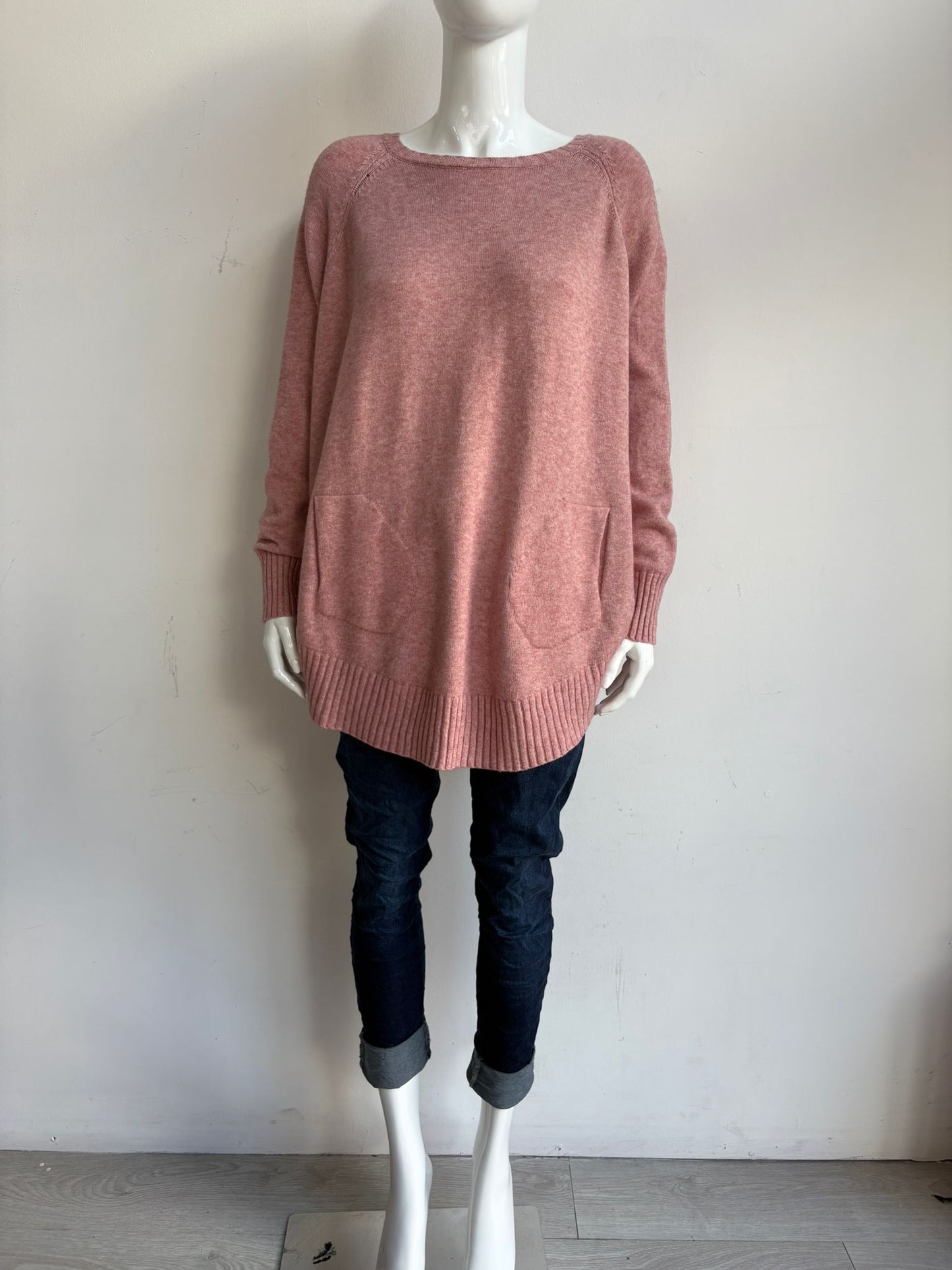 Made in Italy Soft Circle Bottom Knit