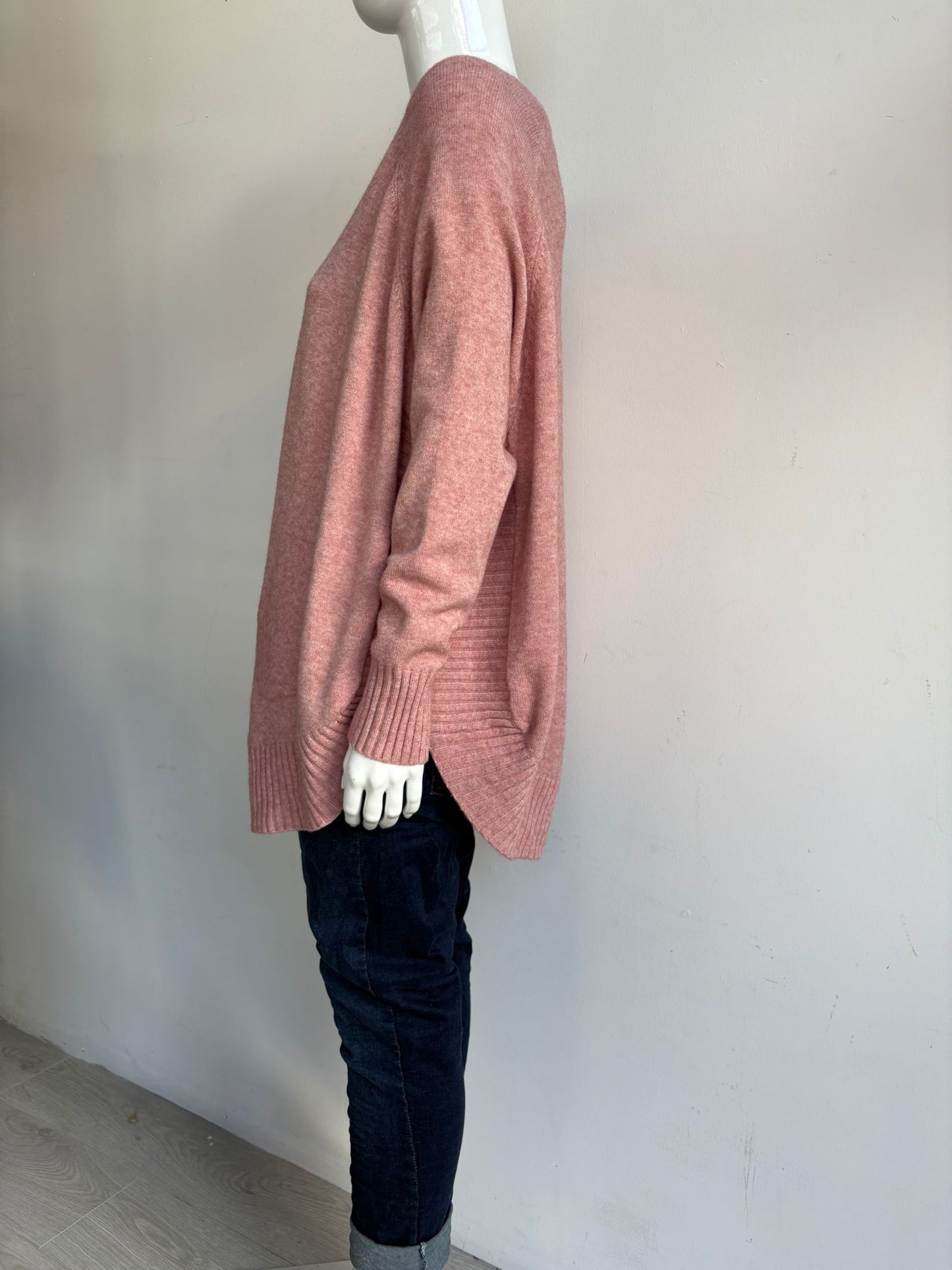 Made in Italy Soft Circle Bottom Knit