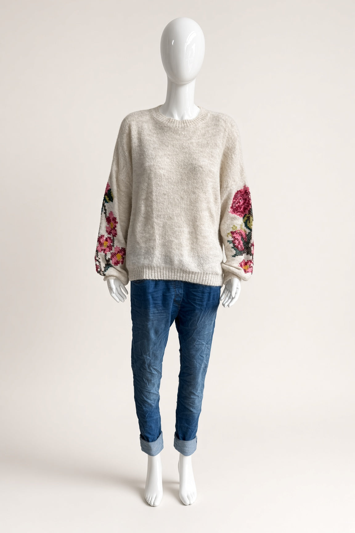 Zetaotto Embroided Sleeve Jumper