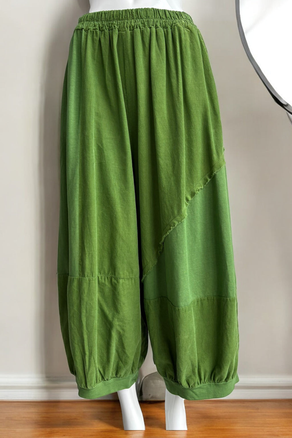 Made In Italy Corduroy Balloon Pant Lagenlook