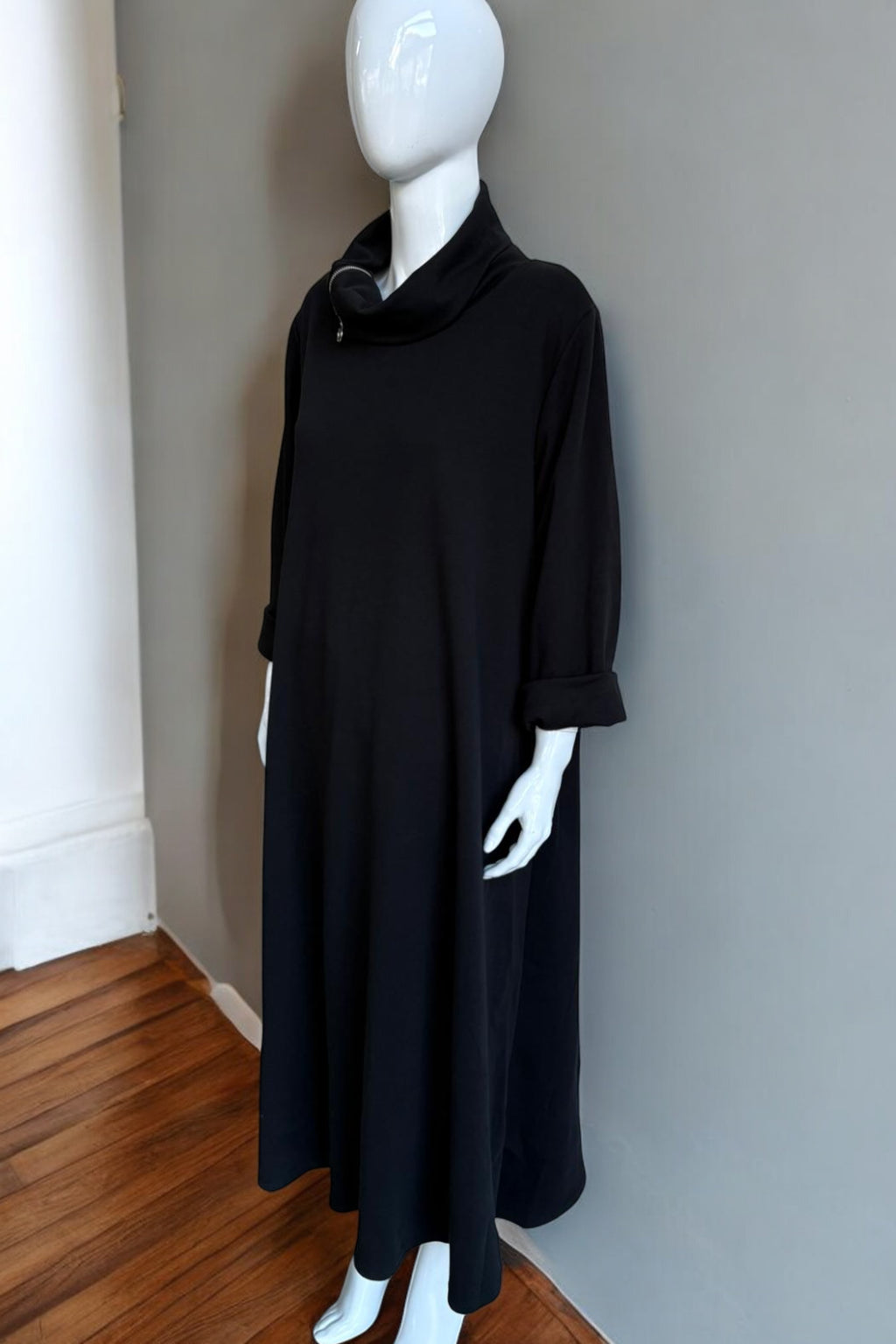 Made in Italy Long Relaxed-Fit Cowl Neck Dress