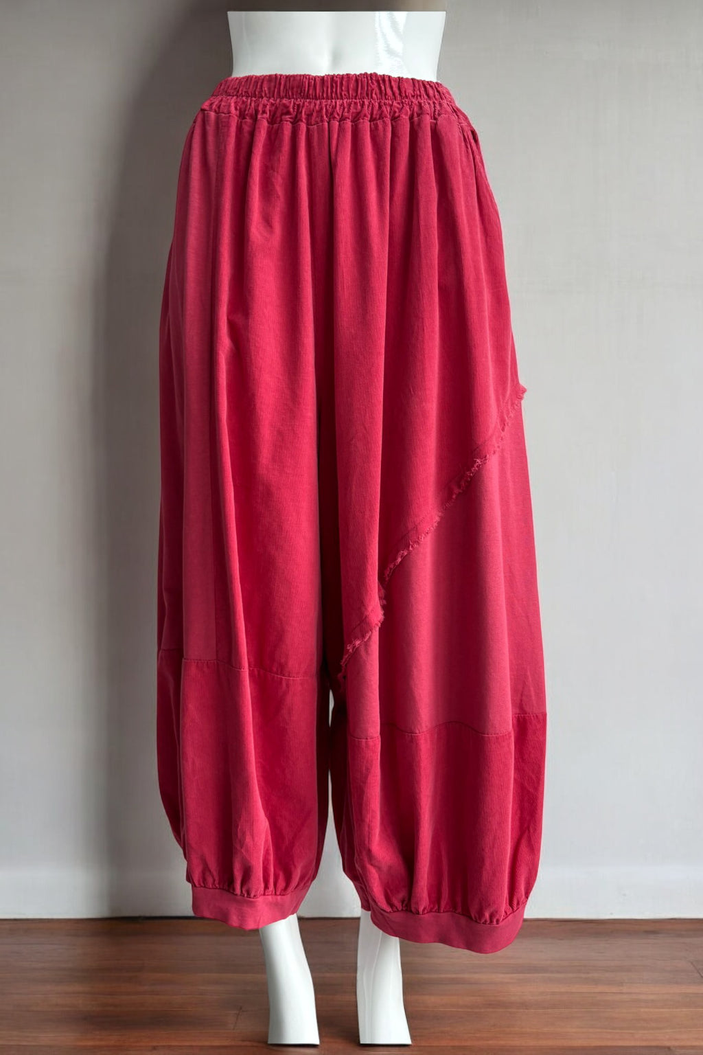 Made In Italy Corduroy Balloon Pant Lagenlook