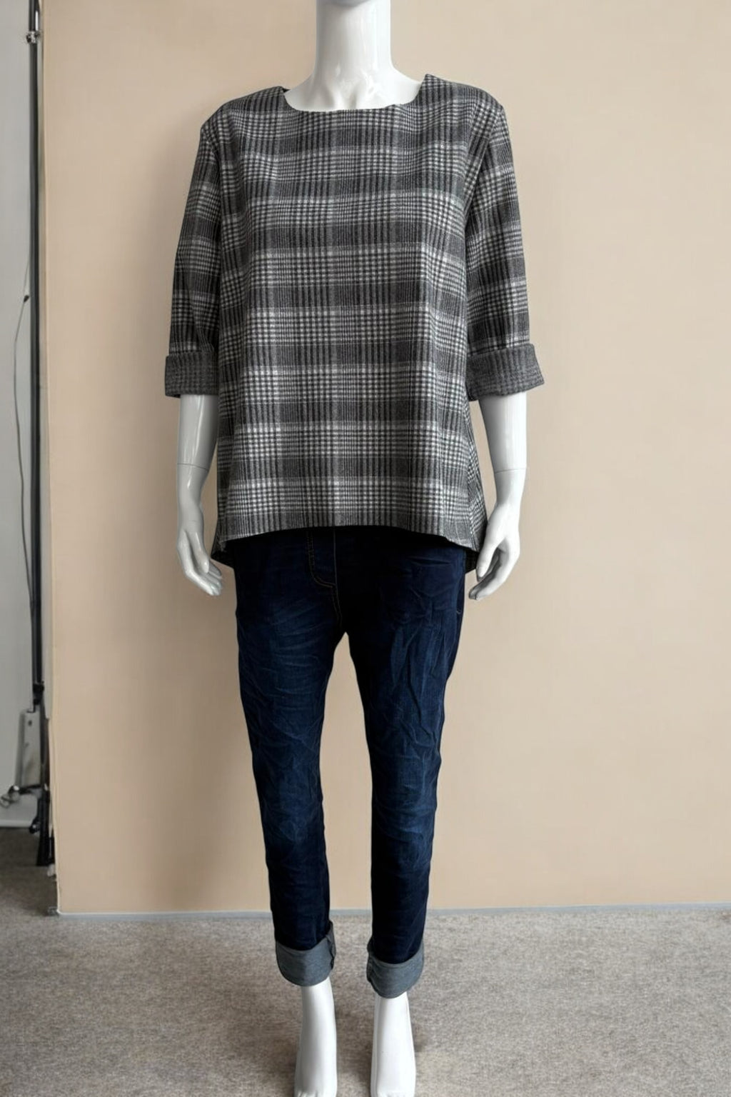 Women's  Plaid 3/4 Sleeve Top