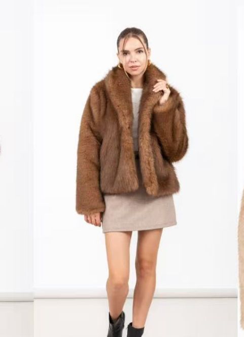 Chic Faux Fur Cropped Coat