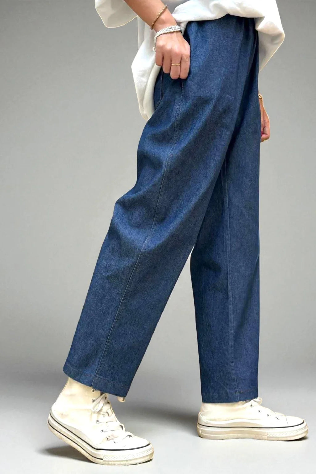 Women's High-Waisted Relaxed Fit Straight-Leg Jeans