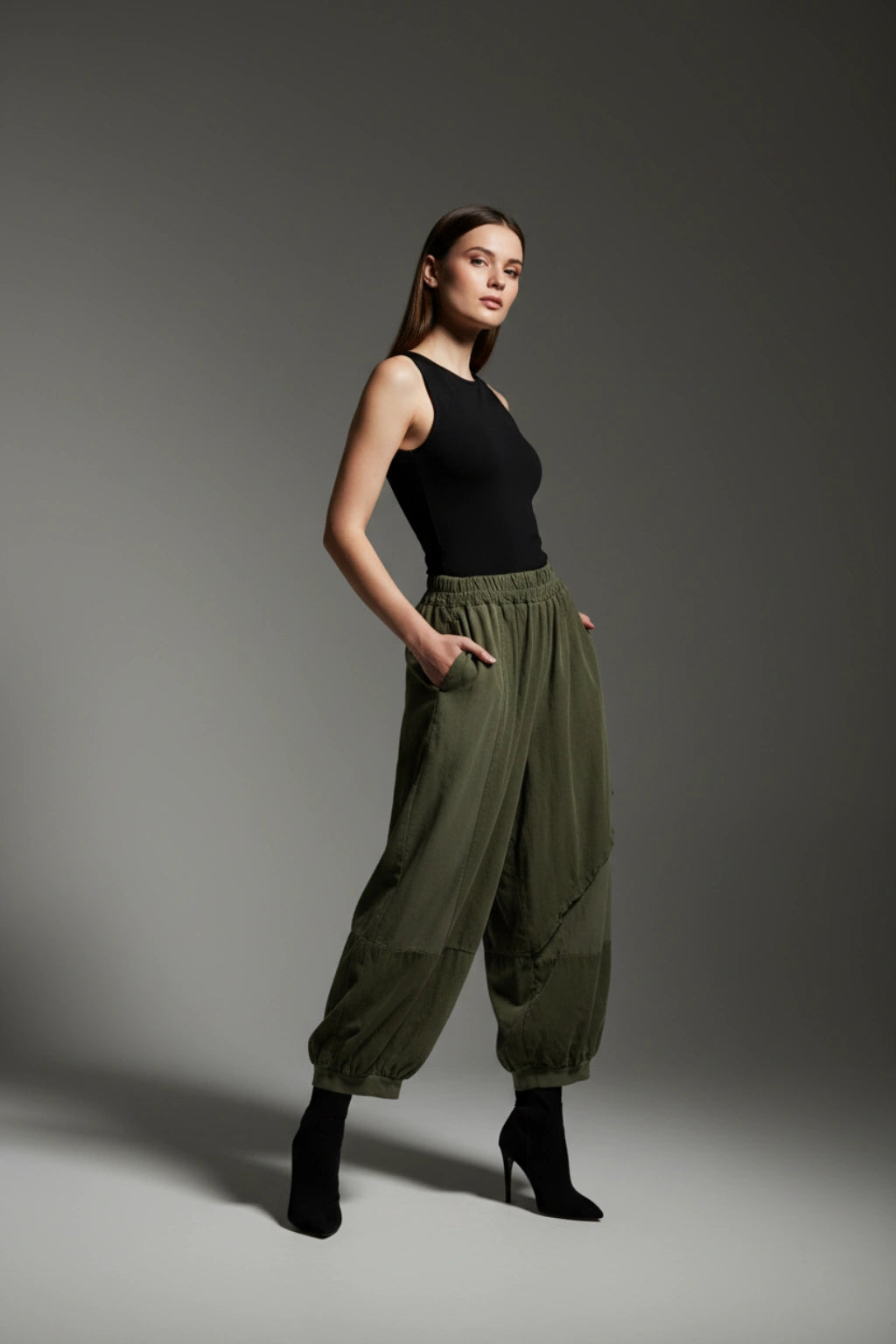 Made In Italy Corduroy Balloon Pant Lagenlook