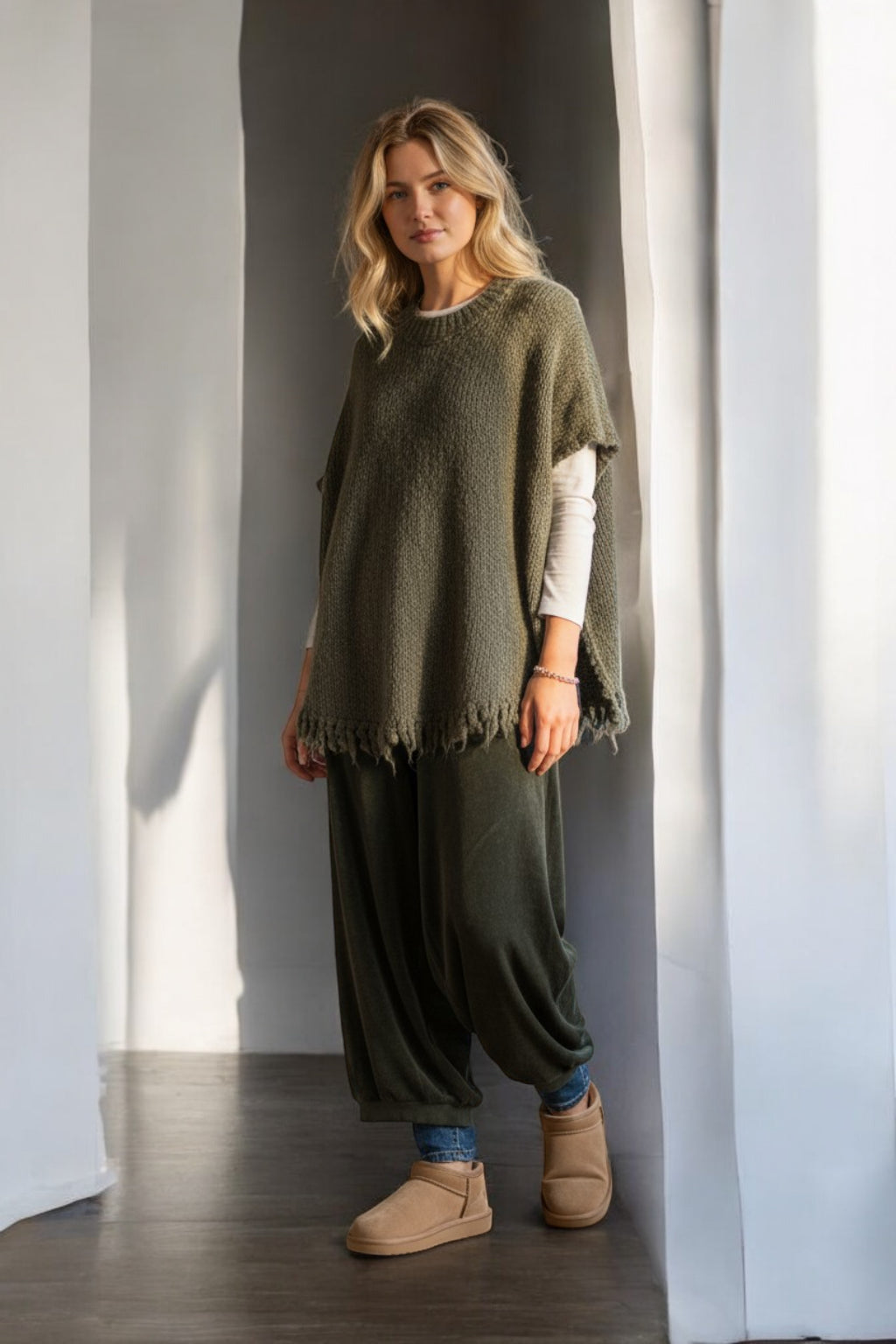 Wool Sleeveless Knitted Tassel Jumper