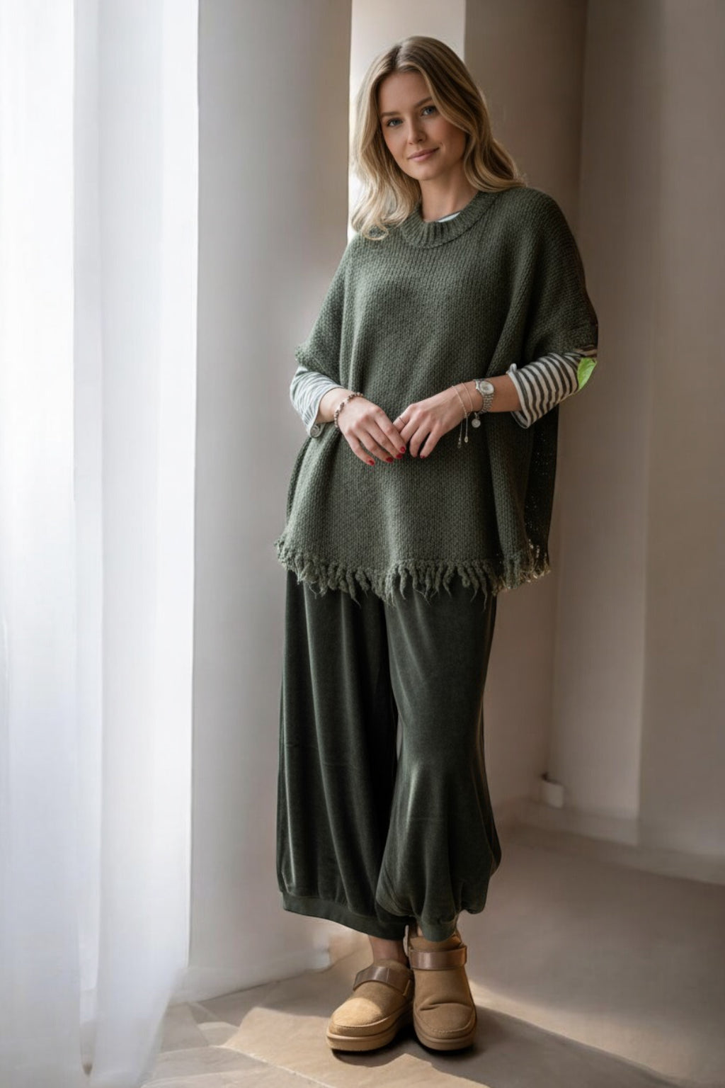 Wool Sleeveless Knitted Tassel Jumper